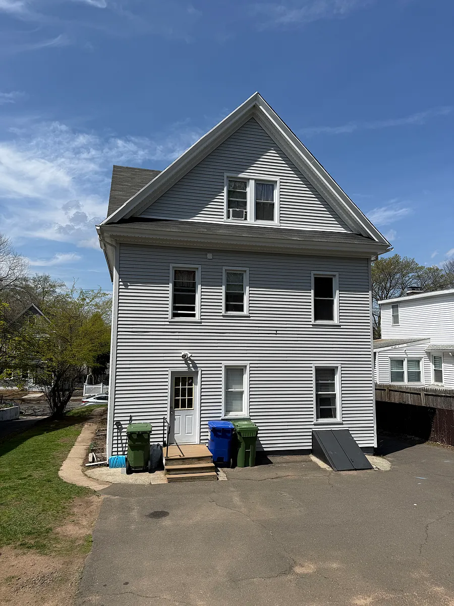 Building Photo - 111 N Whittlesey Ave #2