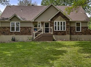 4001 SW 9th St, Blue Springs, MO 64015