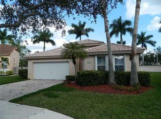 13913 N Cypress Cove Cir, Fort Lauderdale, FL 33325