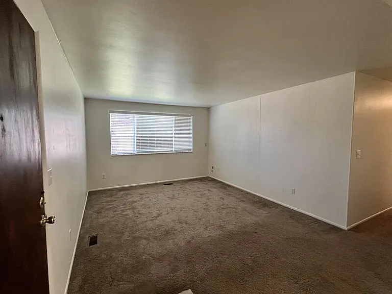 4768 S Bonair St #6 — Photo 10
