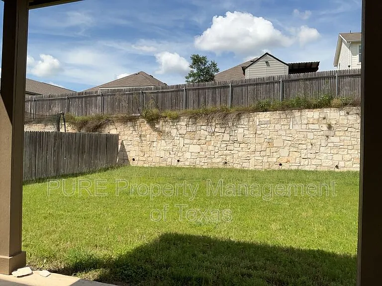 140 Earl Keen St — Photo 33