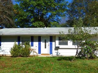 30 Stillwell Rd, Kendall Park, NJ 08824