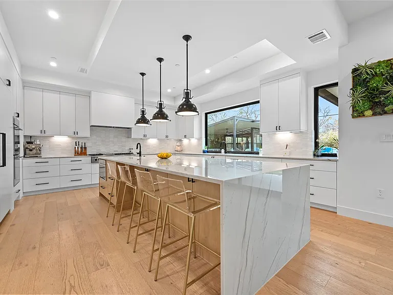 308 Briarwood Trl — Photo 7