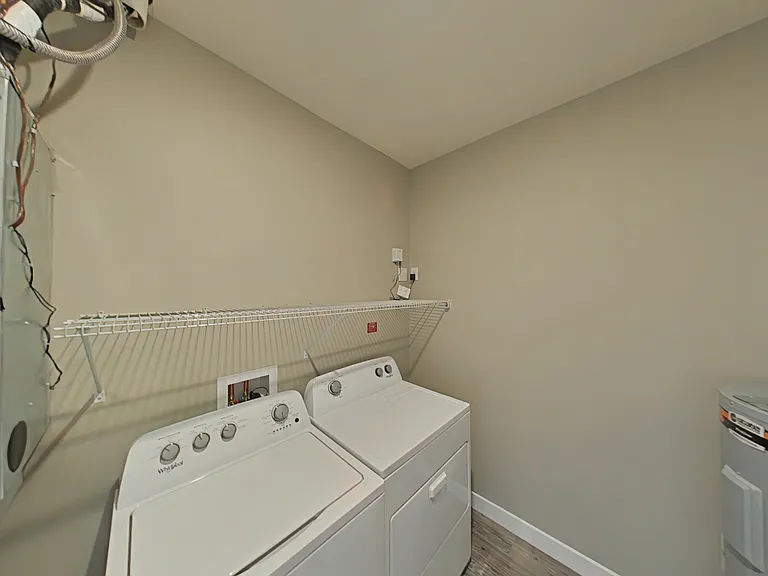 Allure Apartments — Photo 103