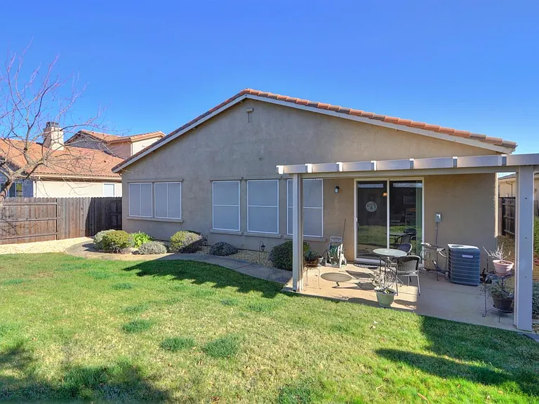 11733 Corino Way — Photo 23