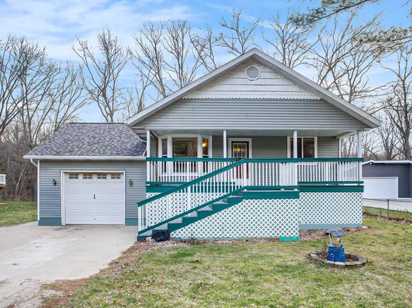 755 Edgecreek Dr, Wayland, MI 49348