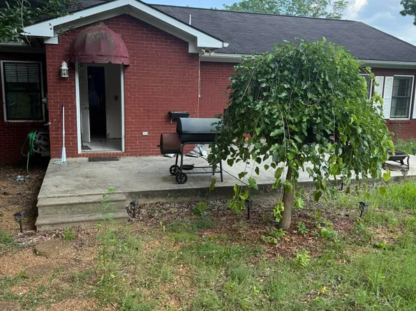 611 Freeman Ave, Bridgeport, AL 35740