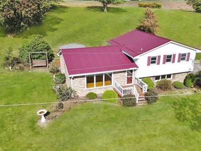664 Westland Rd, Hickory, PA, 15340