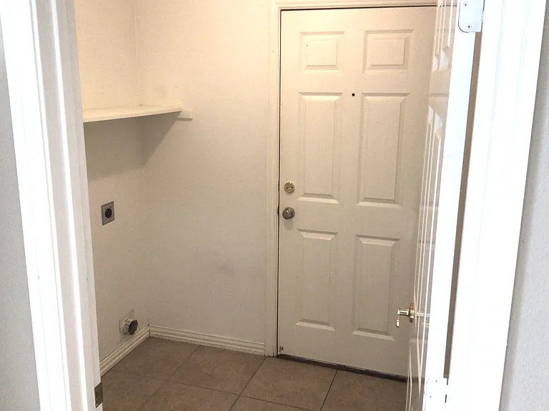 1208 Marchant Pl — Photo 19