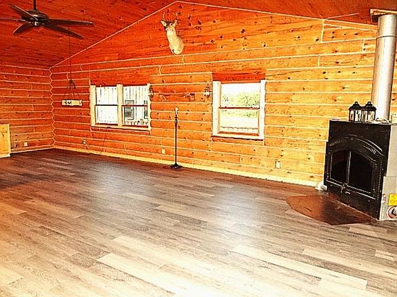 5th image of 4865 Schmidt Rd