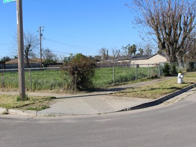412 E Grove Ave, Fresno, CA, 93706