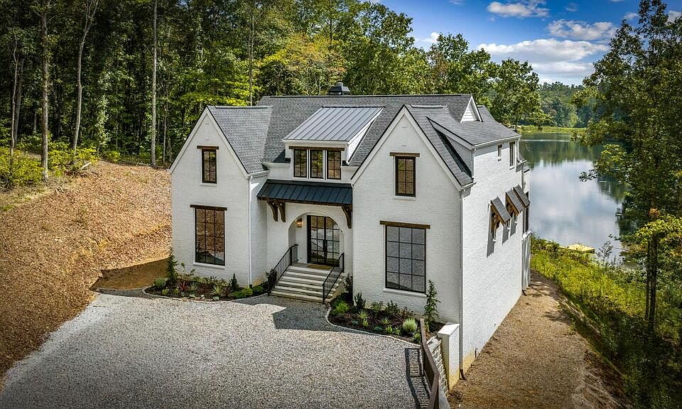 1st image of 363 Pinnacle Dr