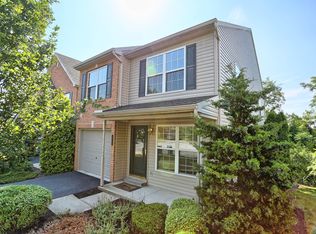 1240 Cross Creek Dr, Mechanicsburg, PA 17050