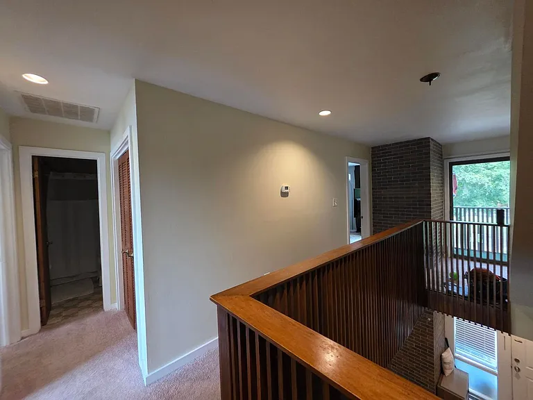 717 Botetourt Gdns — Photo 12