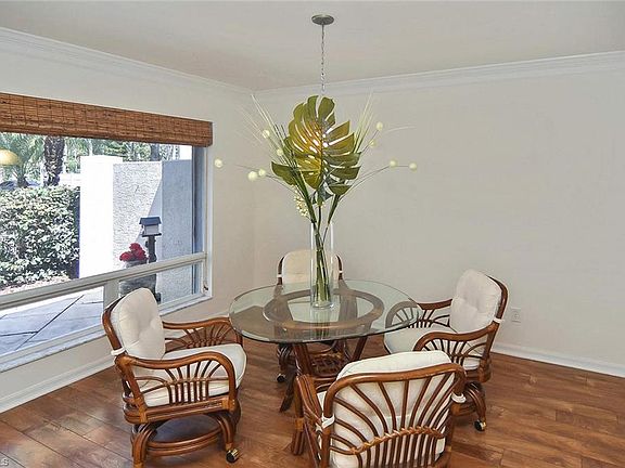5th image of 21693 Sungate Ct
