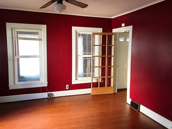 2nd image of 22-24 Rose Ave