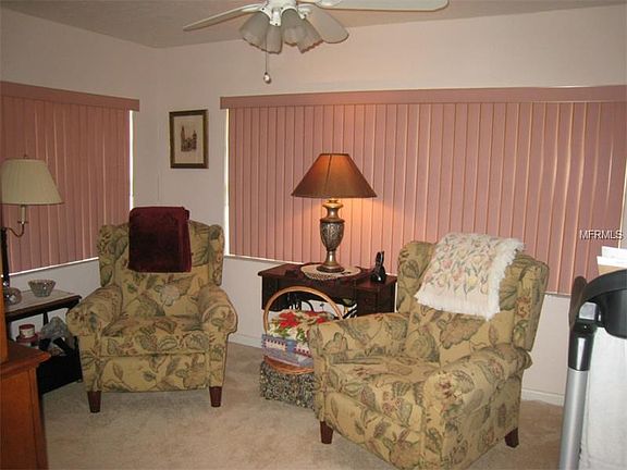 5th image of 2873 Naples Dr