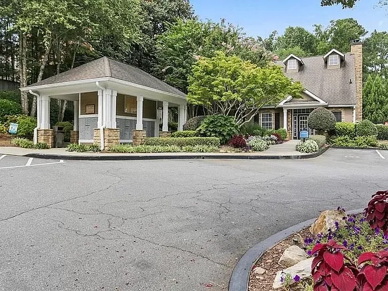 3175 Seven Pines Ct — Photo 14