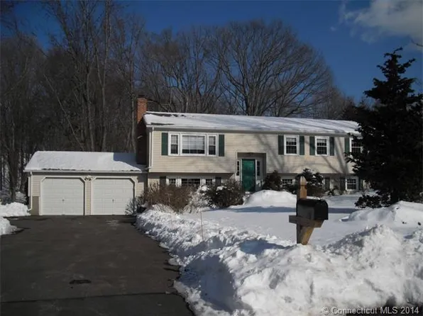 114 Montowese Trl, Wallingford, CT 06492