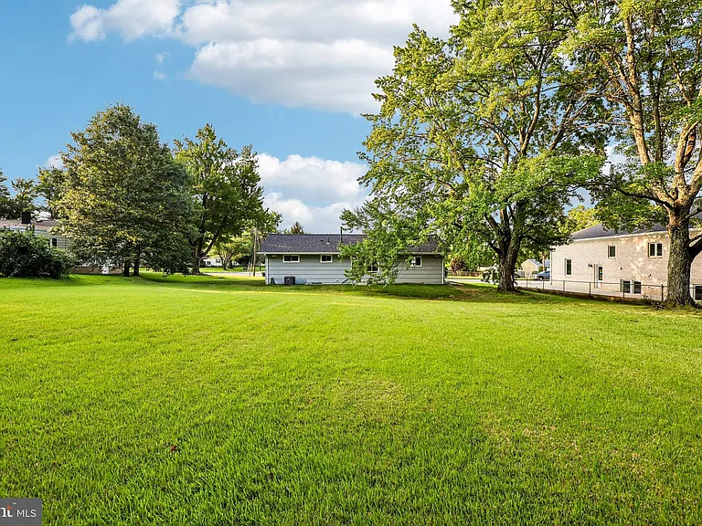 7200 Vellex Ln — Photo 46