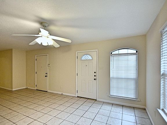 4th image of 1659 Honeysuckle Ln