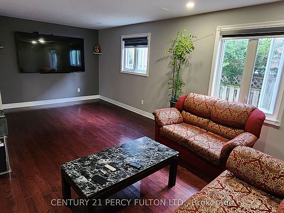 2nd image of 7 Goodall Dr