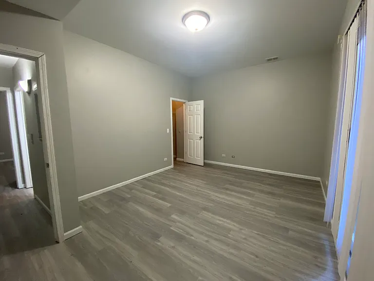 1522-1528 W Greenleaf Ave #2 — Photo 11
