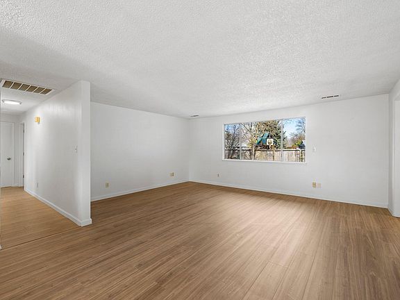 5th image of 327 Arnwood St