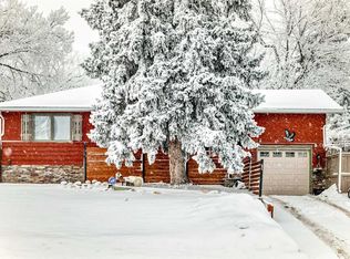 5923 E Thorncliffe Dr NW, Calgary, AB T2K2Z9
