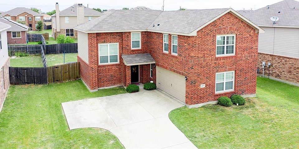 1st image of 1405 Yosemite Dr