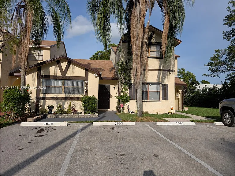 7502 NW 33rd St — Photo 24