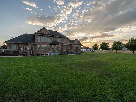 4th image of 4980 River Bend Ln