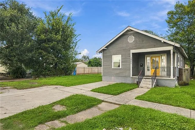 3 bed, 2.0 bath, 1238 sqft, $1,850 — Photo 2