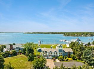 3 Sias Point Rd, Buzzards Bay, MA 02532