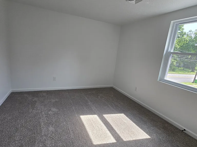 817 E Bowman St #2 — Photo 8