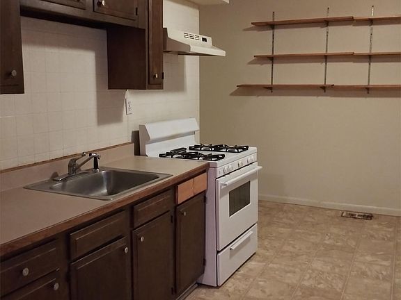 4th image of 224 Hier Ave APT 1