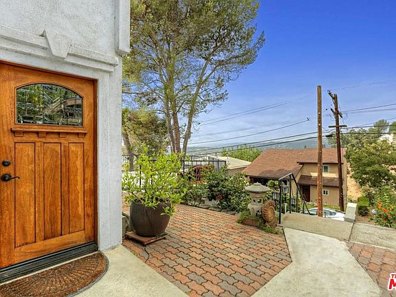5th image of 3776 Cazador St