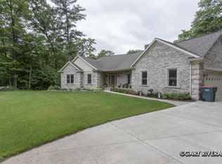 10941 14th Ave NW, Grand Rapids, MI 49534