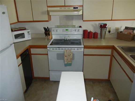 4th image of 4157 Laurel Green Cir