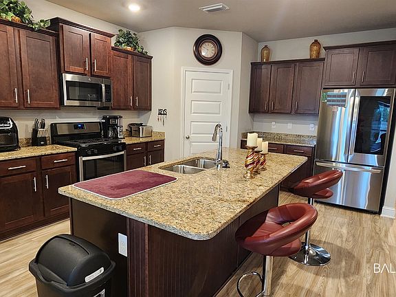 3rd image of 9616 Volterra Ave