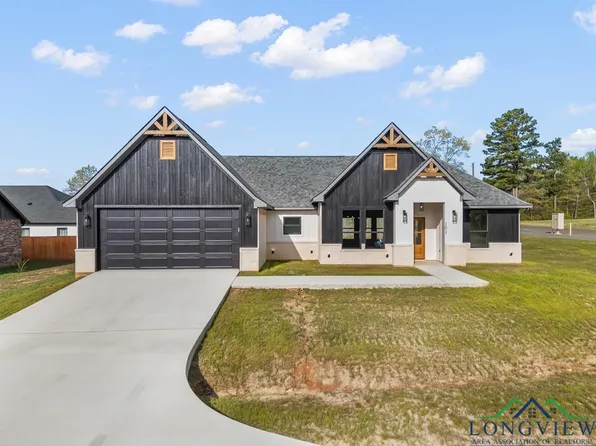 101 Queens Ct, Marshall, TX 75672