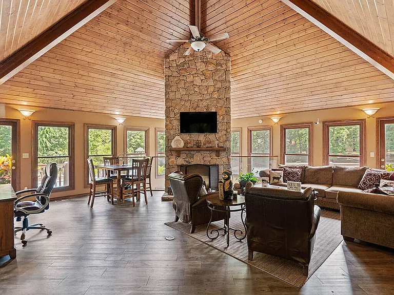 Great Place to Rent for Parties!