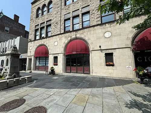 535 Main St #17 Photo 1