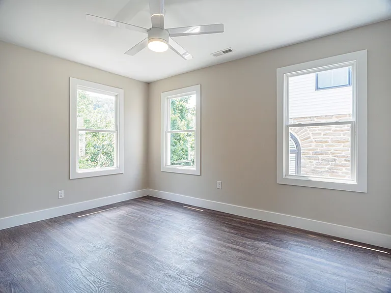 207 Ford St #2 — Photo 12