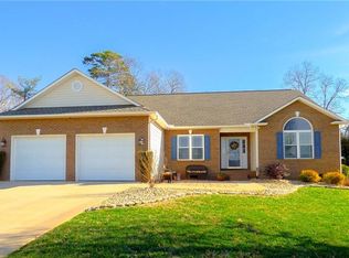 3480 Overbrook Dr, Conover, NC 28613