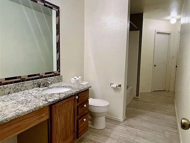 317 Leanne Dr — Photo 10