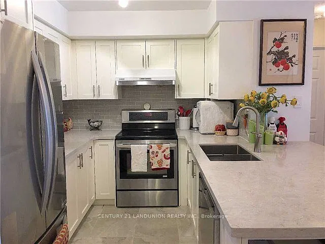 256 Doris Ave — Photo 4