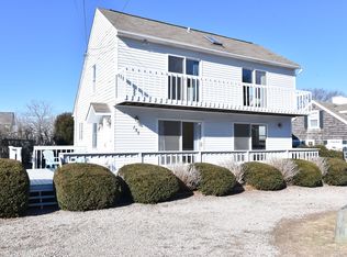 135 Colonel John Gardner Rd, Narragansett, RI 02882