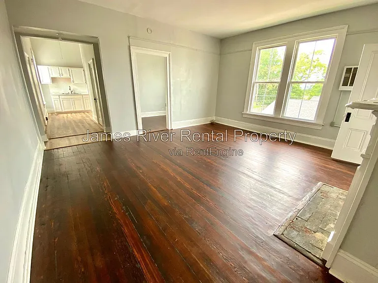 1003 Floyd St #3 — Photo 2
