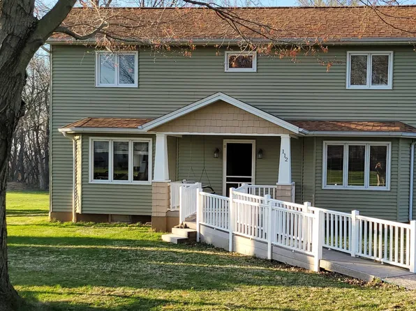 112 Elm St, Little York, IL 61453